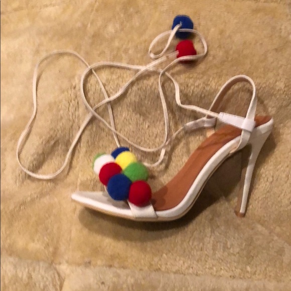 NWOT  pom pom white high heel sandals - Picture 1 of 7